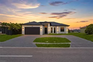29 Trafalgar Pkwy, Cape Coral, FL 33991 - Photo 1
