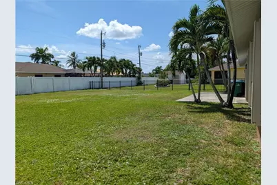 2215 SE 8th Ave, Cape Coral, FL 33990 - Photo 28