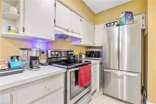 1402 SE 8th Pl, Cape Coral, FL 33990 - Photo 10