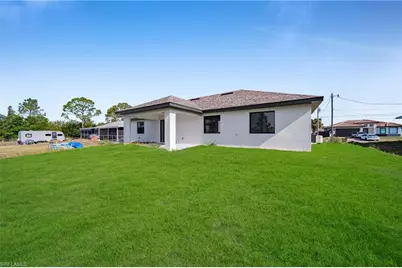 2603 36th St SW, Lehigh Acres, FL 33976 - Photo 6