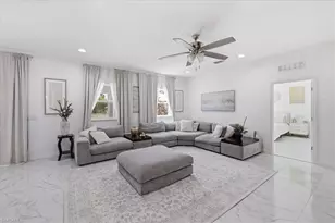 812 SW 11th Ct, Cape Coral, FL 33991 - Photo 4