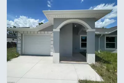 972/974 Ainsworth St W, Lehigh Acres, FL 33974 - Photo 2