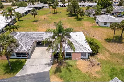220 Oakmont Pkwy, Lehigh Acres, FL 33936 - Photo 32