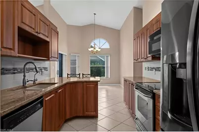 13648 Admiral Ct, Fort Myers, FL 33912 - Photo 10