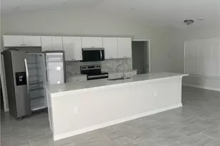 3200 NW 4th Pl, Cape Coral, FL 33993 - Photo 2