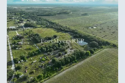 23910 Tinas Ln, Fort Myers, FL 33913 - Photo 30