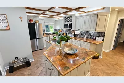 3008 SW 3rd Pl, Cape Coral, FL 33914 - Photo 4
