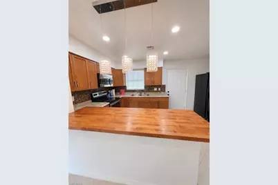 3900 Arnold Dr, Fort Myers, FL 33916 - Photo 4