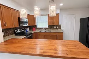 3900 Arnold Dr, Fort Myers, FL 33916 - Photo 4