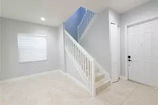 9045 Madrid Cir, Naples, FL 34104 - Photo 6