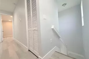 9045 Madrid Cir, Naples, FL 34104 - Photo 8