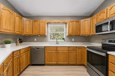 311 S Oak St, Labelle, FL 33935 - Photo 12