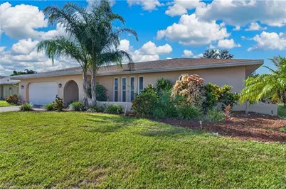 2112 SE 11th St, Cape Coral, FL 33990 - Photo 2