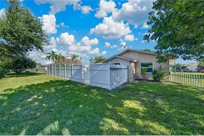 2112 SE 11th St, Cape Coral, FL 33990 - Photo 30