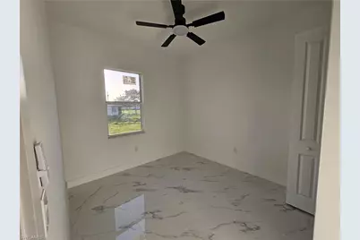 913 NE 15th Ln, Cape Coral, FL 33909 - Photo 10