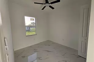 913 NE 15th Ln, Cape Coral, FL 33909 - Photo 10