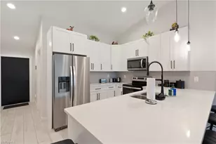 2917 SW Santa Barbara Pl, Cape Coral, FL 33914 - Photo 6