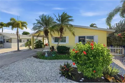 2607 Bayshore Dr, Matlacha, FL 33993 - Photo 32