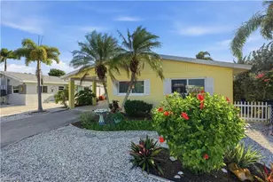 2607 Bayshore Dr, Matlacha, FL 33993 - Photo 32