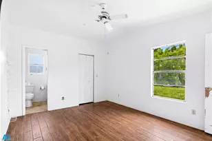 325 NE 10th St, Cape Coral, FL 33909 - Photo 16