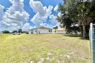 2800 26th St SW, Lehigh Acres, FL 33976 - Photo 4