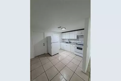 286-296 Lowell Ave #286, North Fort Myers, FL 33917 - Photo 2