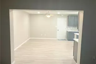 1254 Hazeltine Dr, Fort Myers, FL 33919 - Photo 6