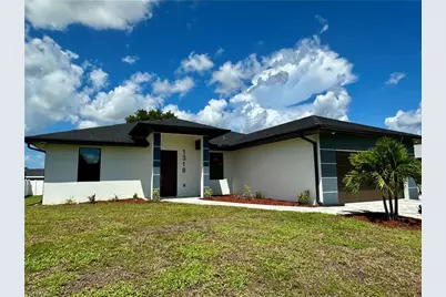 1318 NE 4th Pl, Cape Coral, FL 33909 - Photo 2