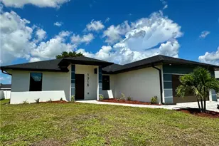 1318 NE 4th Pl, Cape Coral, FL 33909 - Photo 2