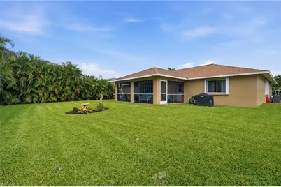 2806 SW 33rd St, Cape Coral, FL 33914 - Photo 2