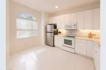 11330 Lakeland Cir, Fort Myers, FL 33913 - Photo 4