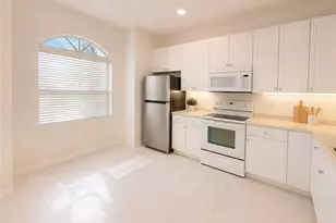 11330 Lakeland Cir, Fort Myers, FL 33913 - Photo 4