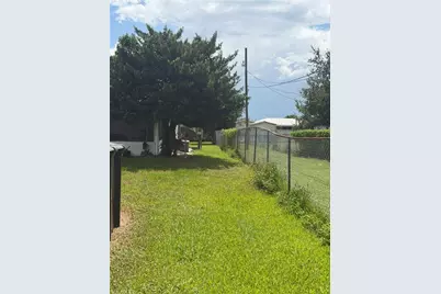 306 Pinecrest Ave NW, Moore Haven, FL 33471 - Photo 10