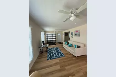 2112 Lxora Ct E, Naples, FL 34110 - Photo 4