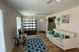 2112 Lxora Ct E, Naples, FL 34110 - Photo 4