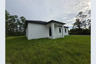 706 W 11th St, Lehigh Acres, FL 33972 - Photo 2