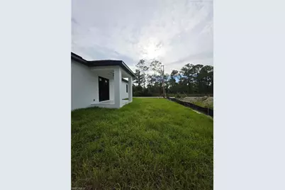 706 W 11th St, Lehigh Acres, FL 33972 - Photo 12
