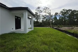 706 W 11th St, Lehigh Acres, FL 33972 - Photo 12