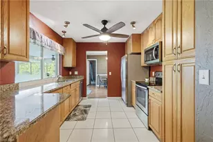 128 SE 45th St, Cape Coral, FL 33904 - Photo 12