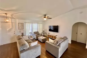 231 SW 33rd St, Cape Coral, FL 33914 - Photo 2