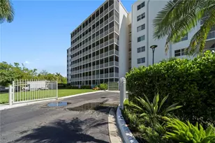 1 Bluebill Ave, Naples, FL 34108 - Photo 30