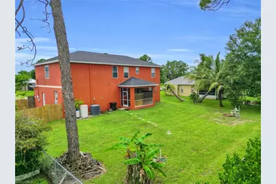 5562 Benton St, Lehigh Acres, FL 33971 - Photo 8