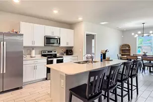 3106 NE 7th Ave, Cape Coral, FL 33909 - Photo 2