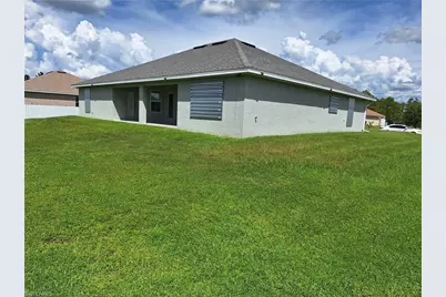 1923 Villia St, Lehigh Acres, FL 33972 - Photo 8