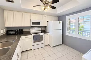 11220 Caravel Cir, Fort Myers, FL 33908 - Photo 2