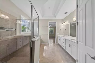 8051 Venetian Pointe Dr, Fort Myers, FL 33908 - Photo 34