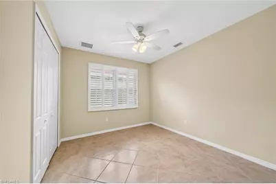 8051 Venetian Pointe Dr, Fort Myers, FL 33908 - Photo 18