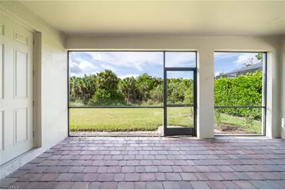 8051 Venetian Pointe Dr, Fort Myers, FL 33908 - Photo 32