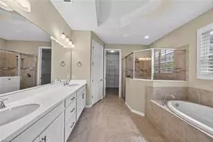 8051 Venetian Pointe Dr, Fort Myers, FL 33908 - Photo 38