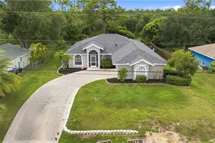 2203 NE 28th St, Cape Coral, FL 33909 - Photo 6